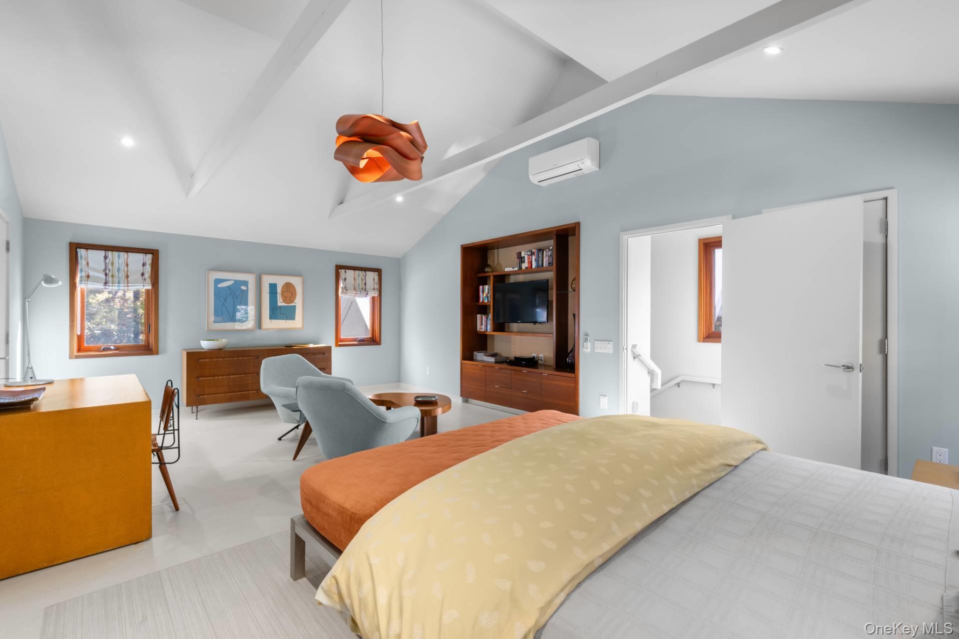 118 Georgica Close Road, East Hampton, NY 11937