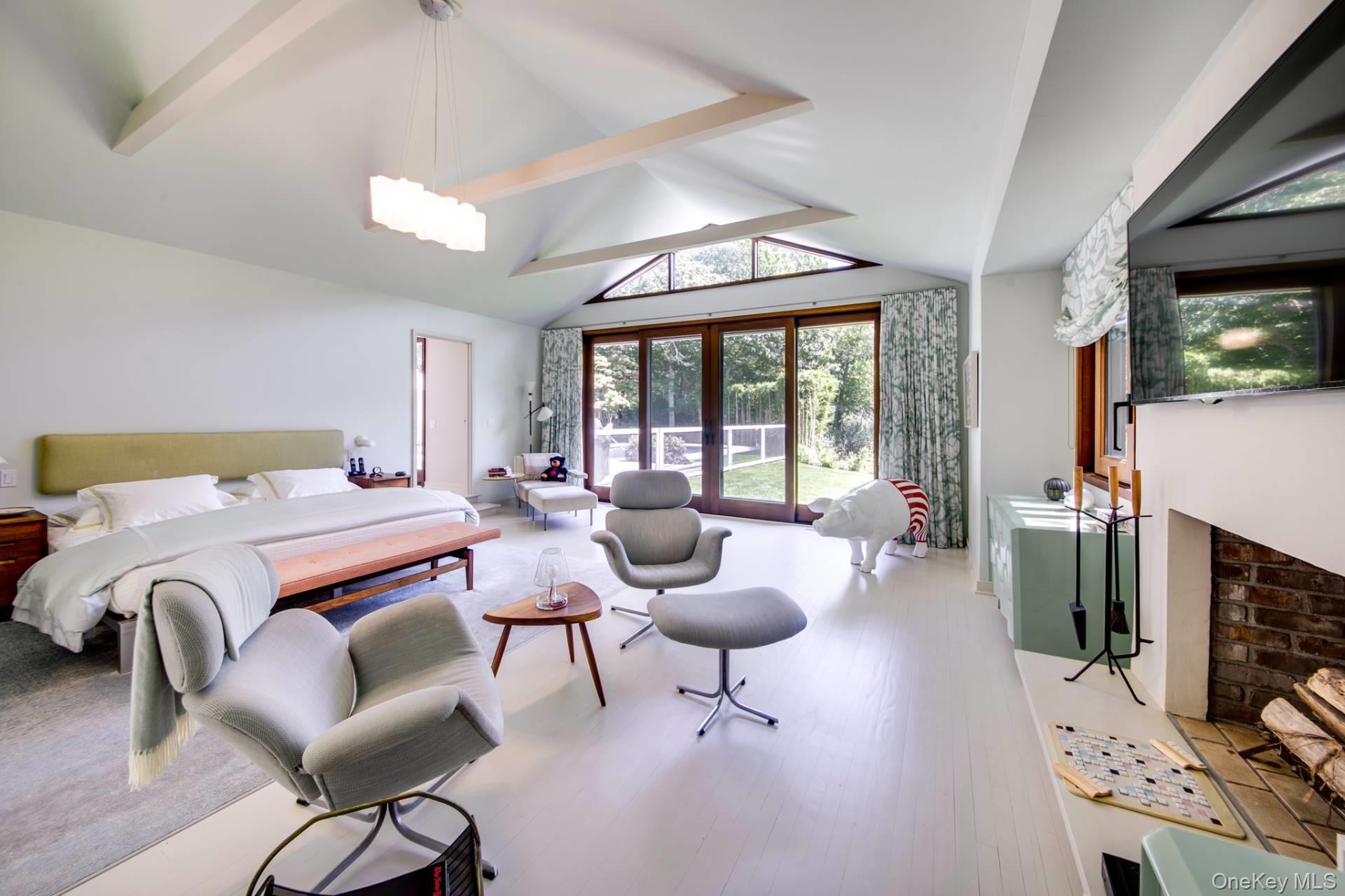 118 Georgica Close Road, East Hampton, NY 11937