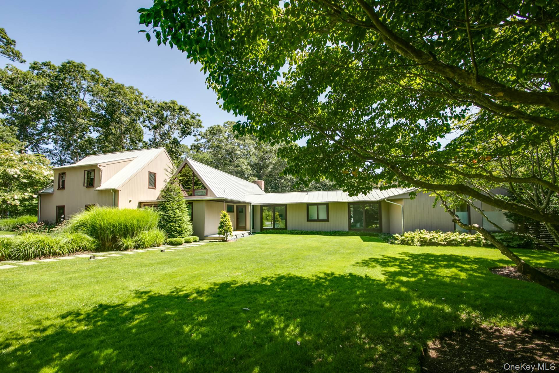 118 Georgica Close Road, East Hampton, NY 11937