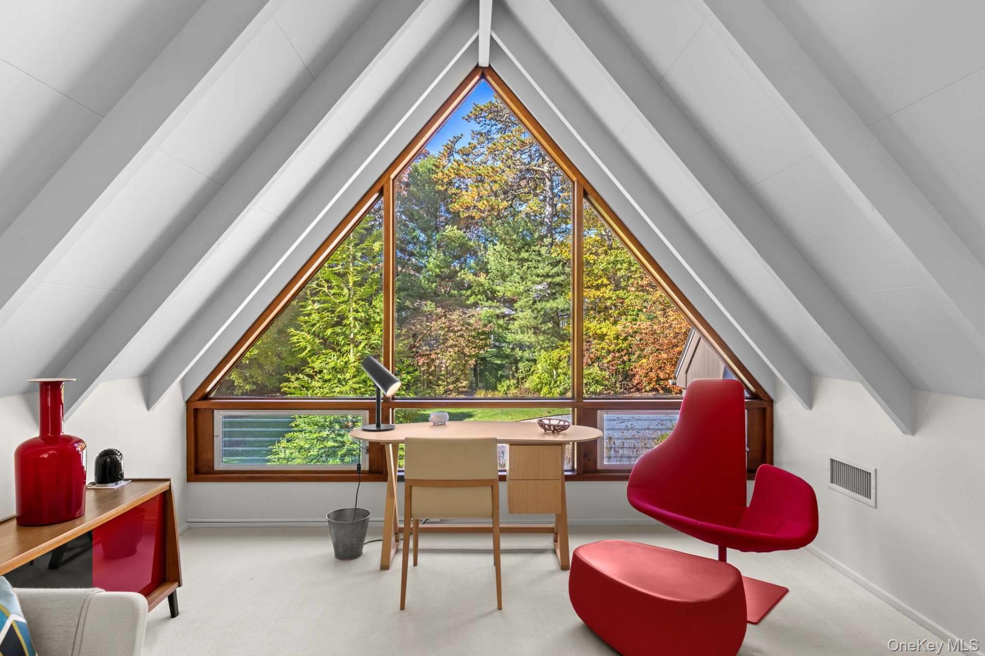 118 Georgica Close Road, East Hampton, NY 11937