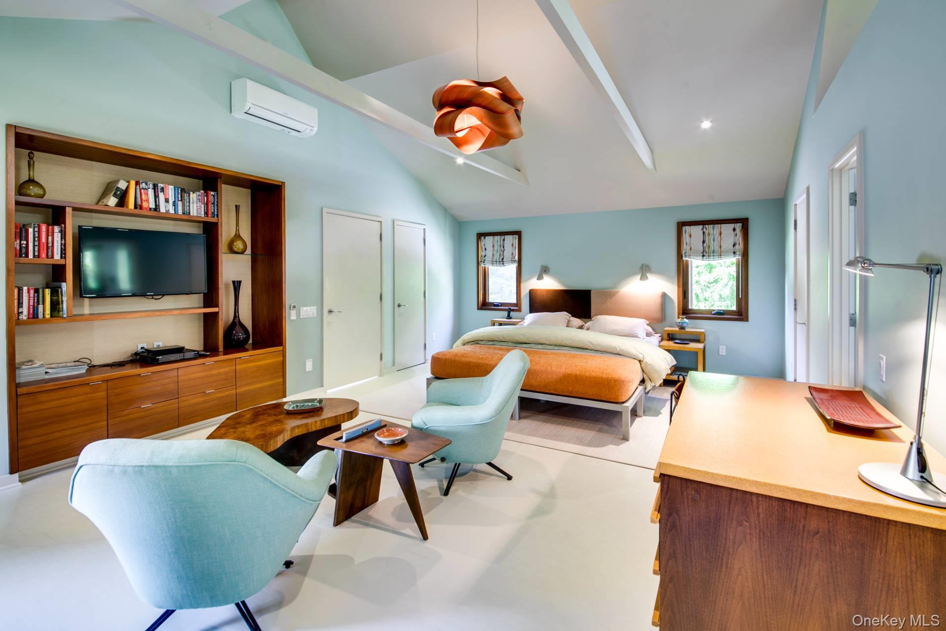 118 Georgica Close Road, East Hampton, NY 11937