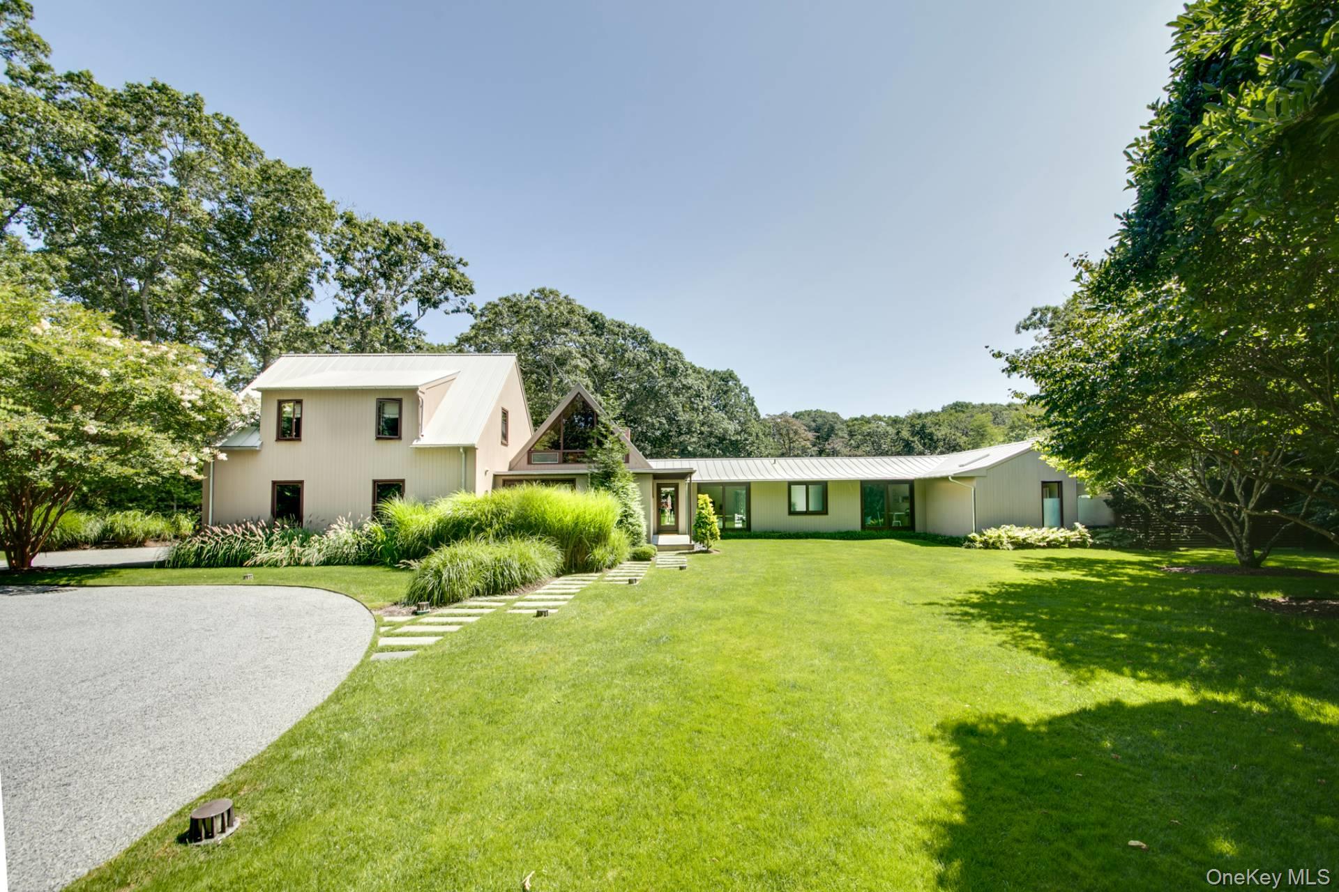 118 Georgica Close Road, East Hampton, NY 11937