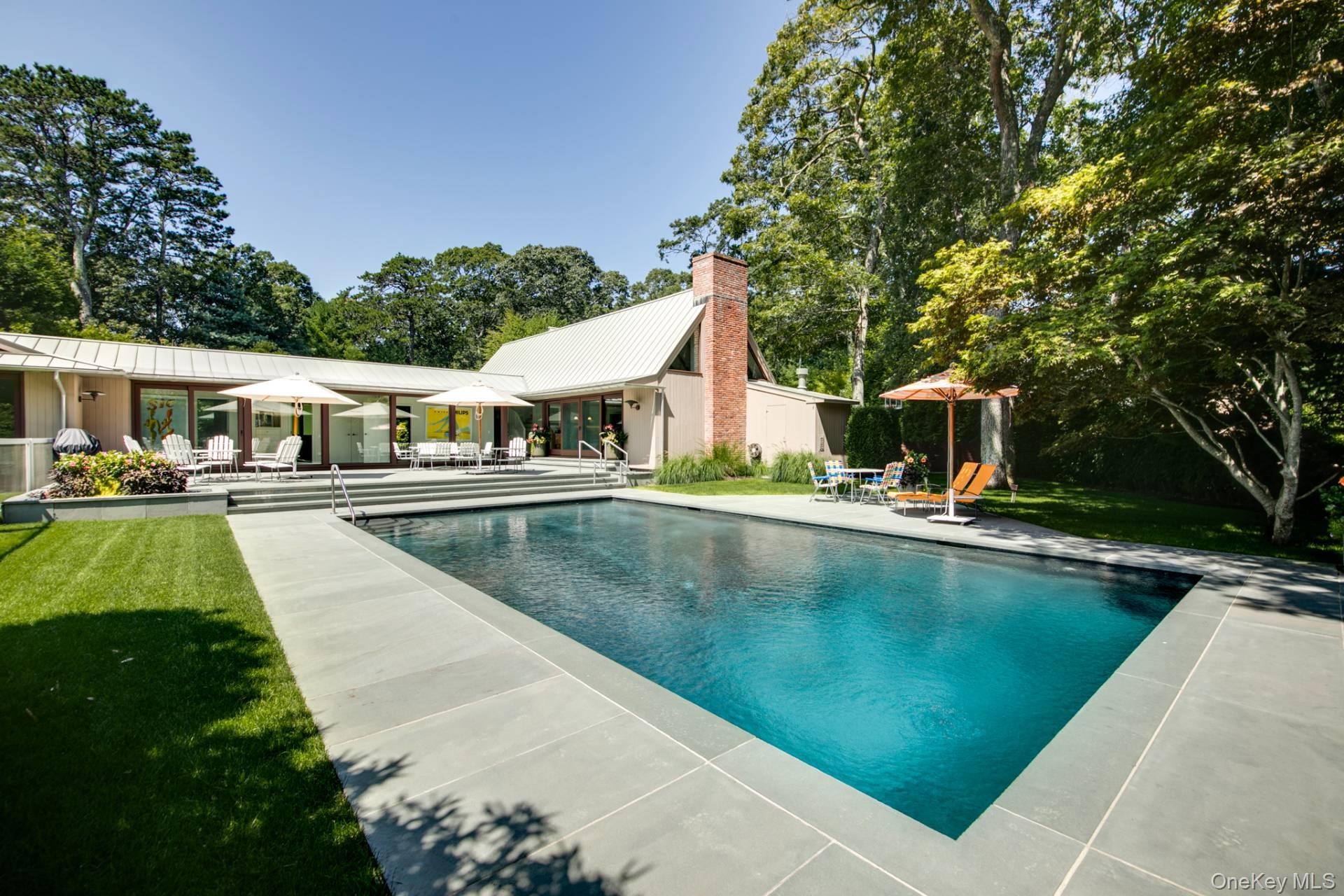 118 Georgica Close Road, East Hampton, NY 11937