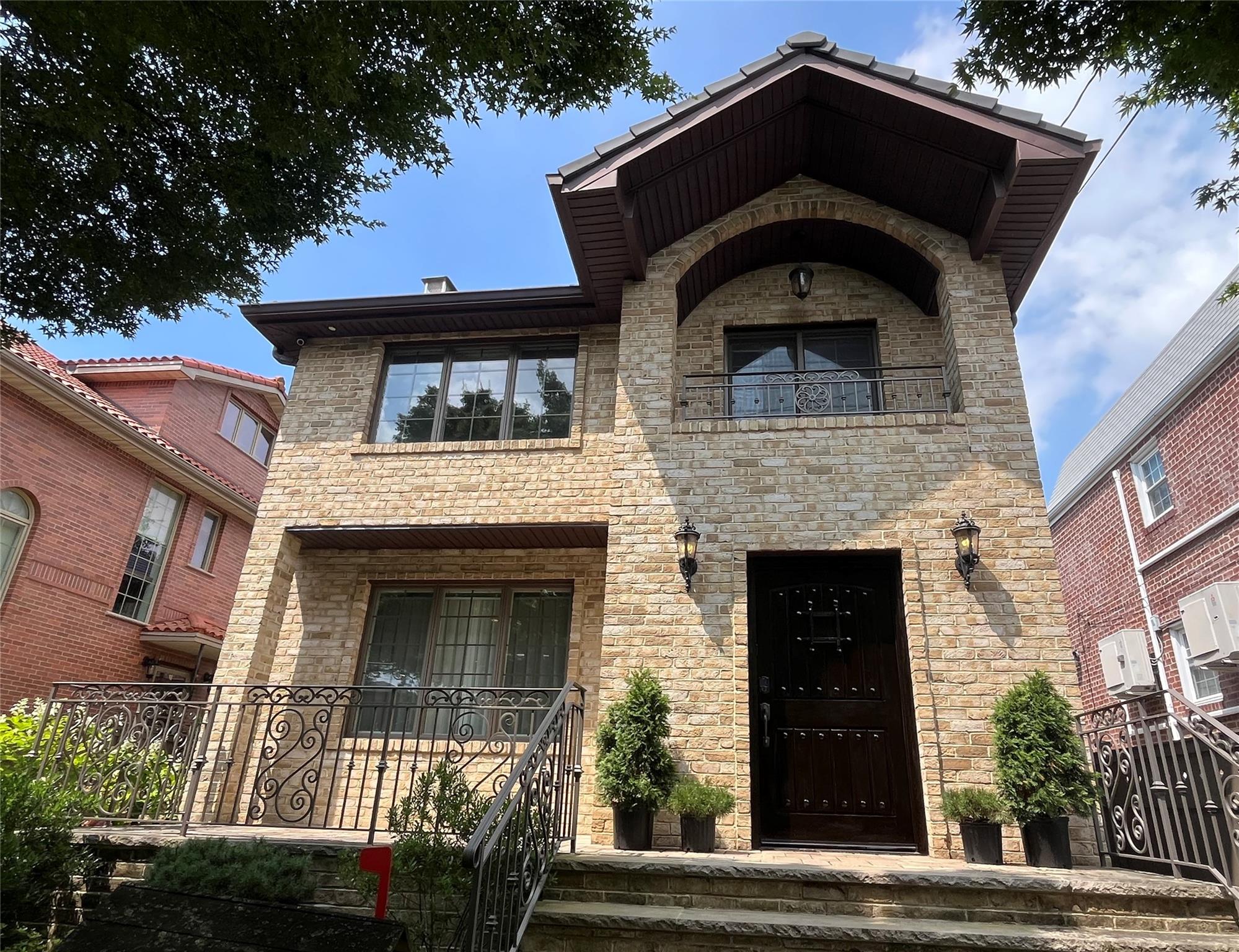 3912 215th Place, Bayside, NY 11361