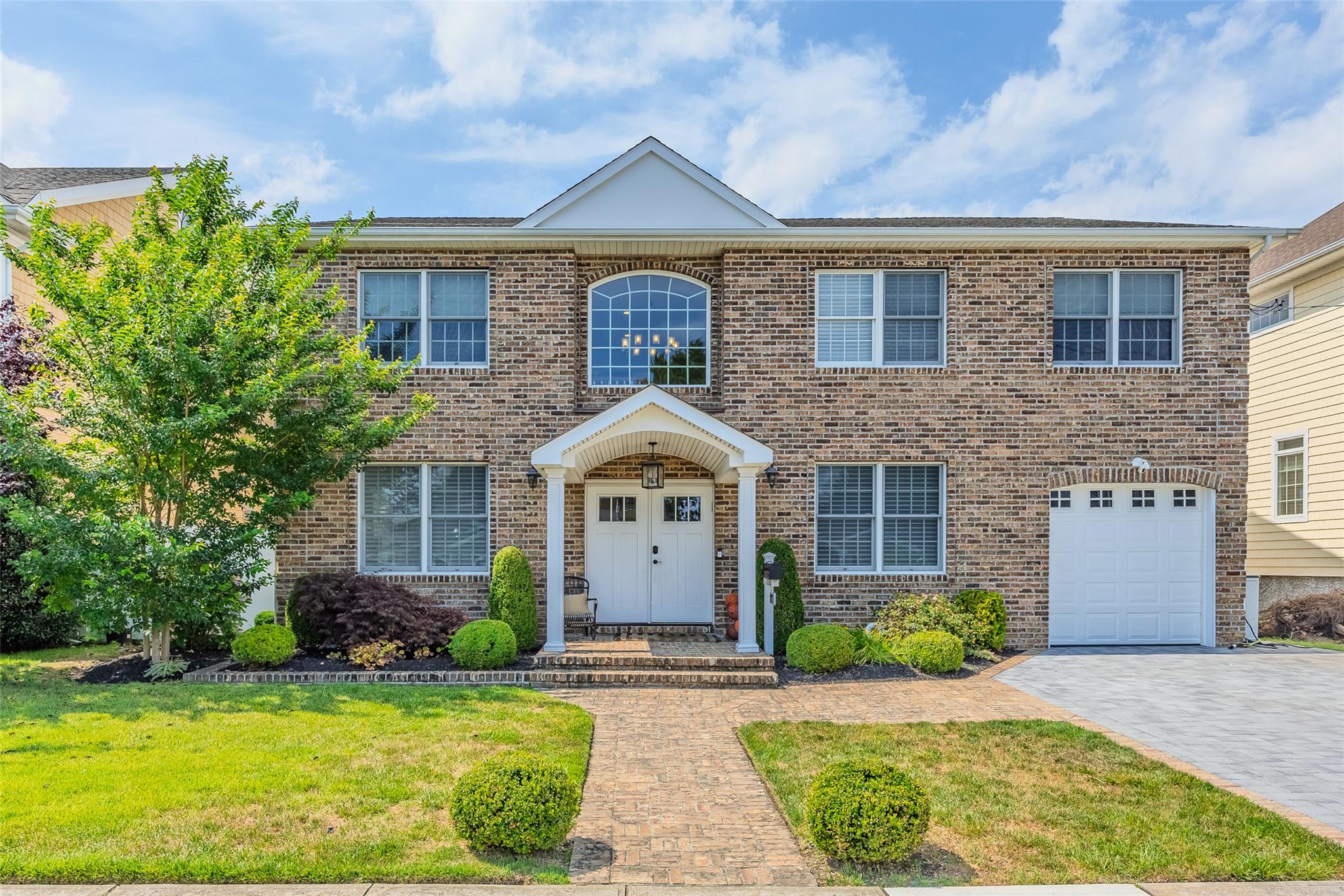 111 Hampton Way, Merrick, NY 11566