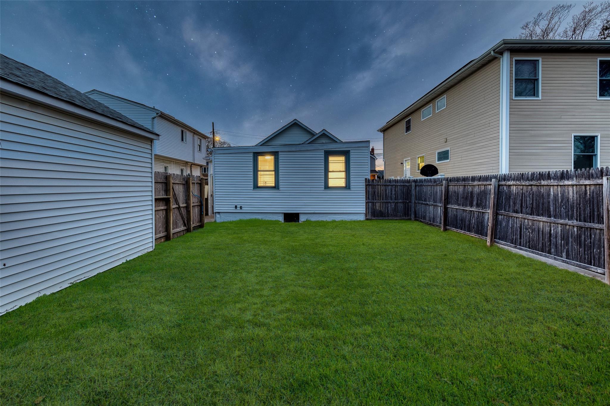 15 Jefferson Avenue, Bellmore, NY 11710