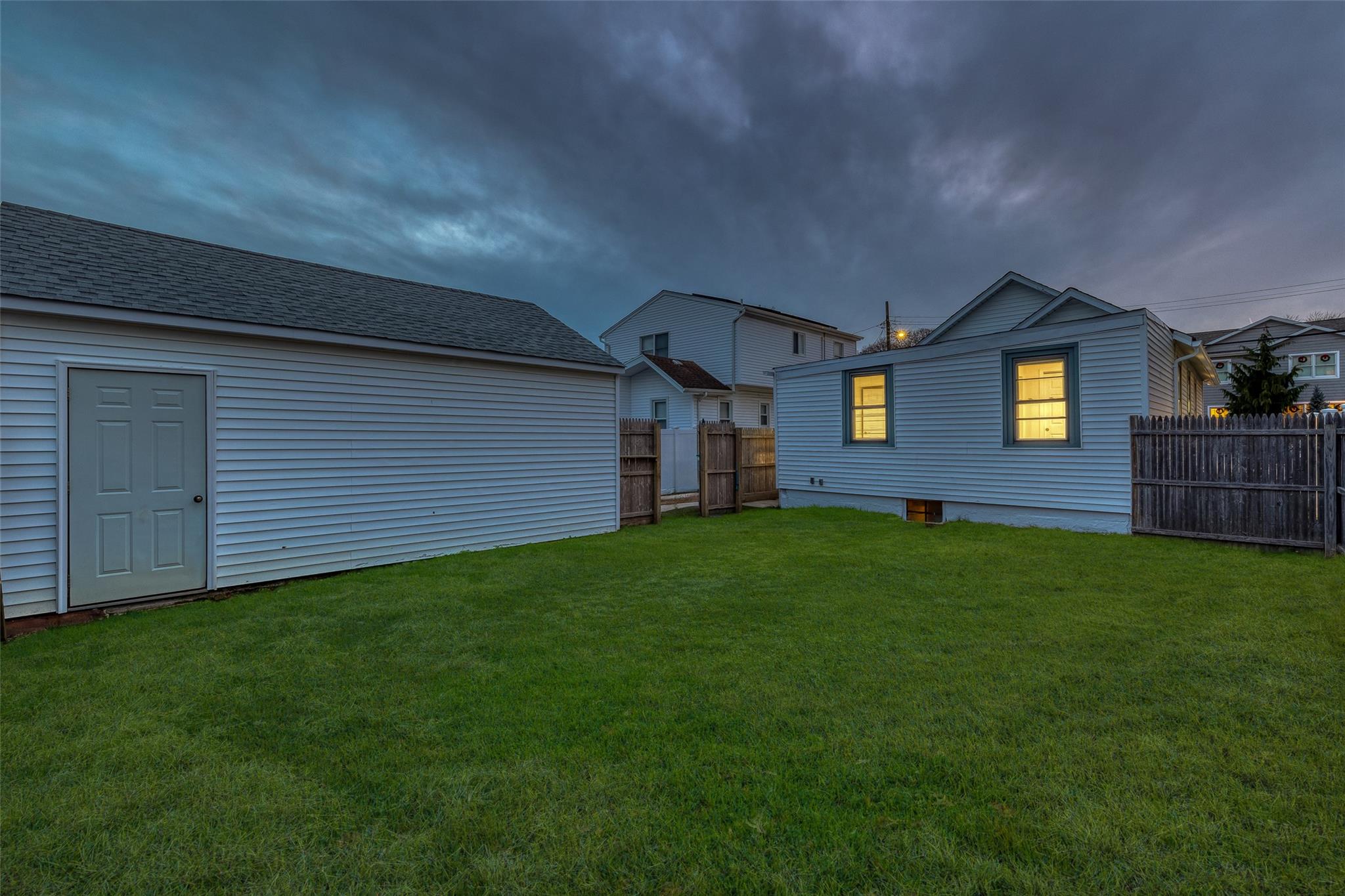 15 Jefferson Avenue, Bellmore, NY 11710