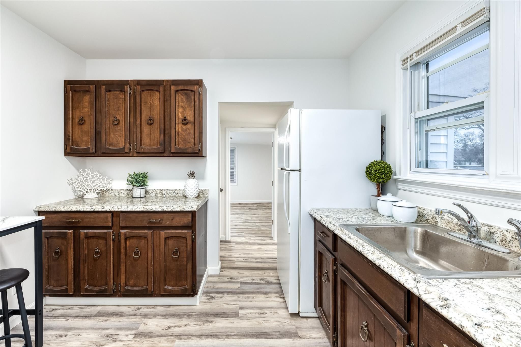 15 Jefferson Avenue, Bellmore, NY 11710