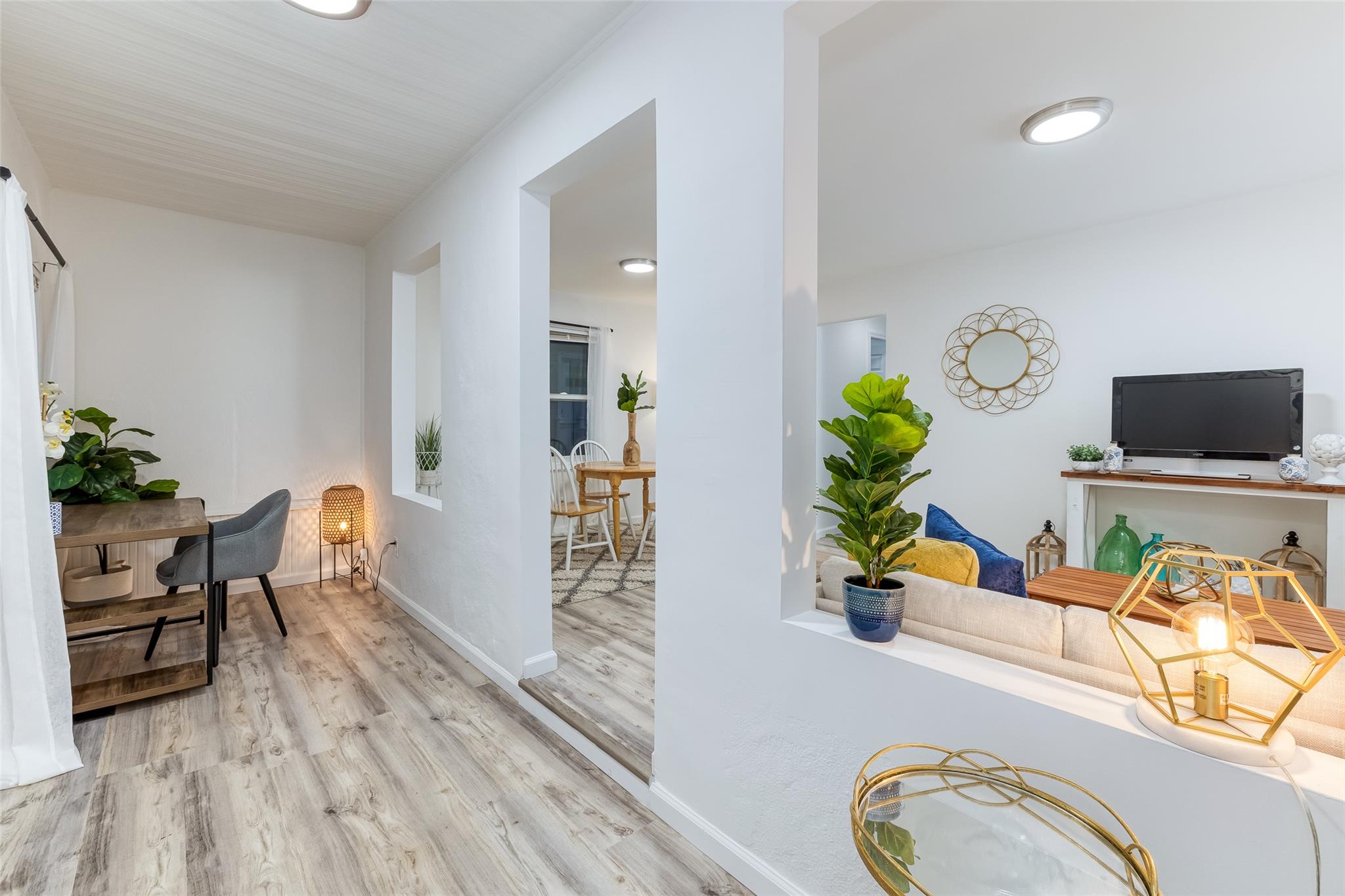 15 Jefferson Avenue, Bellmore, NY 11710