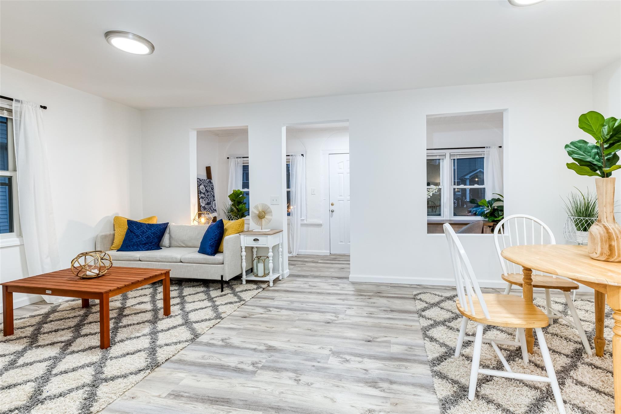 15 Jefferson Avenue, Bellmore, NY 11710