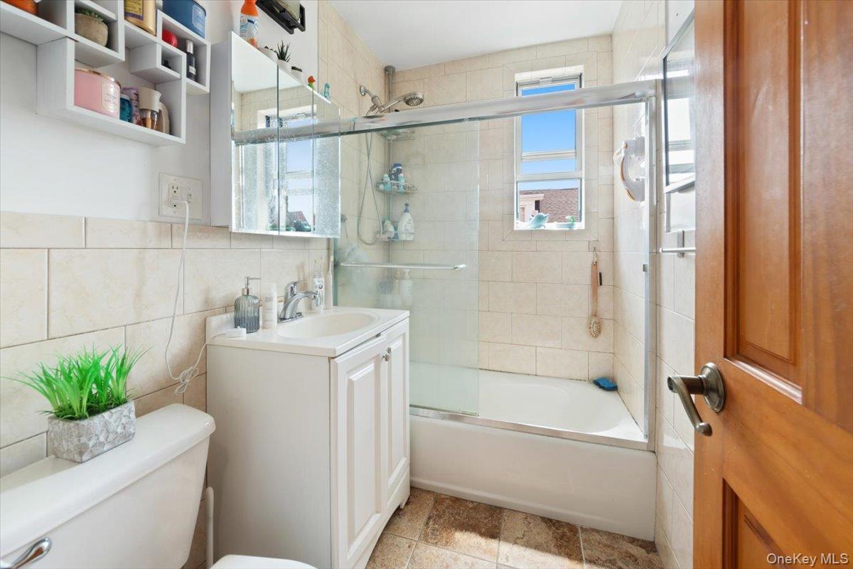 1559 Jarvis Avenue, Bronx, NY 10461