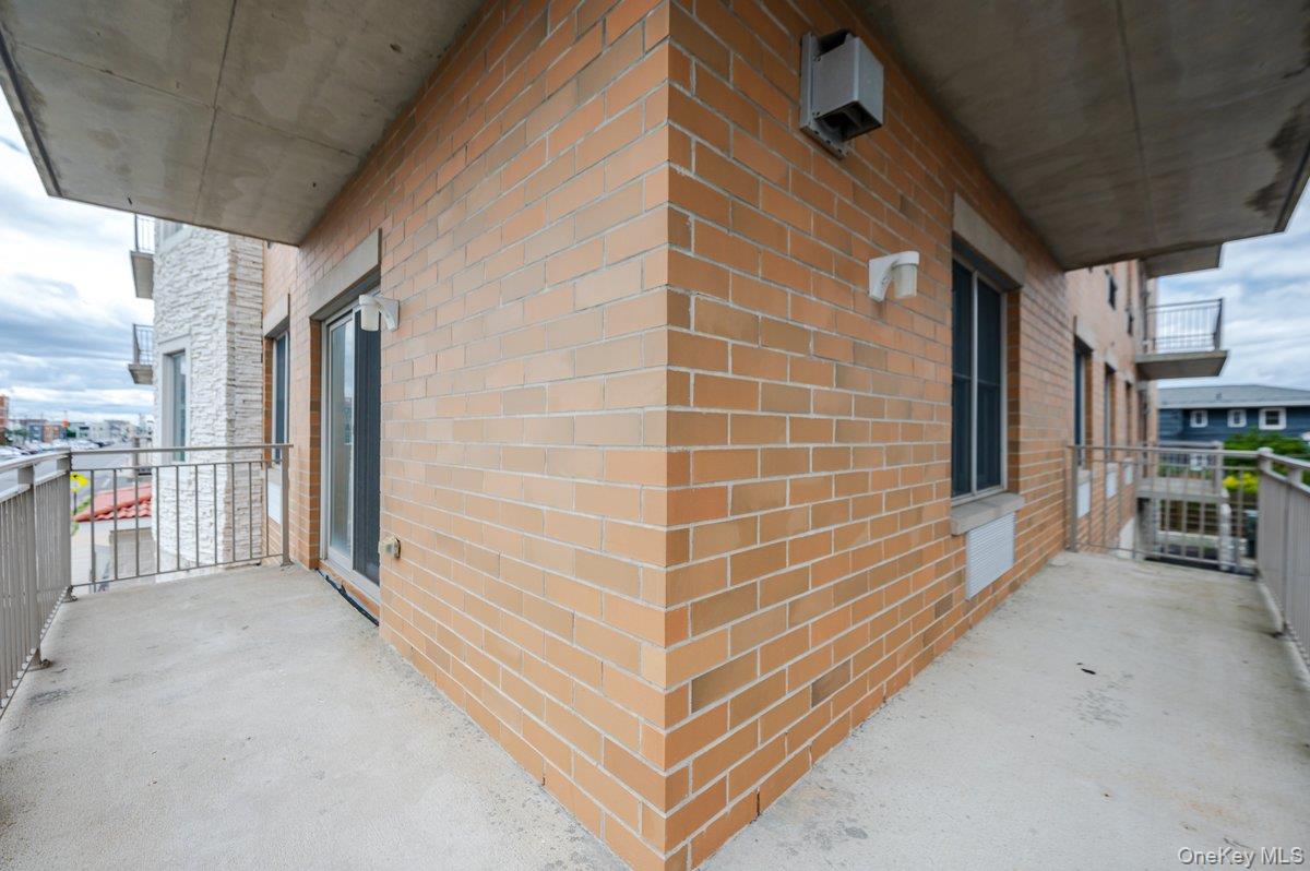 661 W Broadway # 302, Long Beach, NY 11561