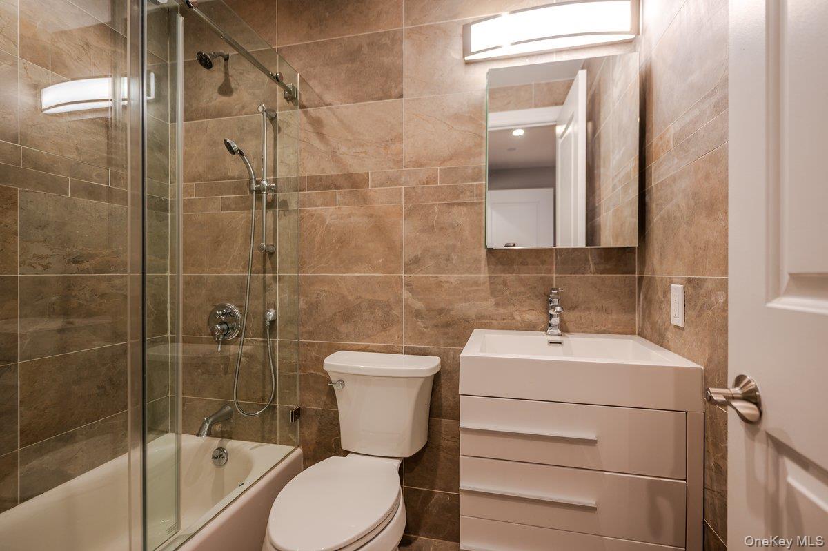 661 W Broadway # 302, Long Beach, NY 11561