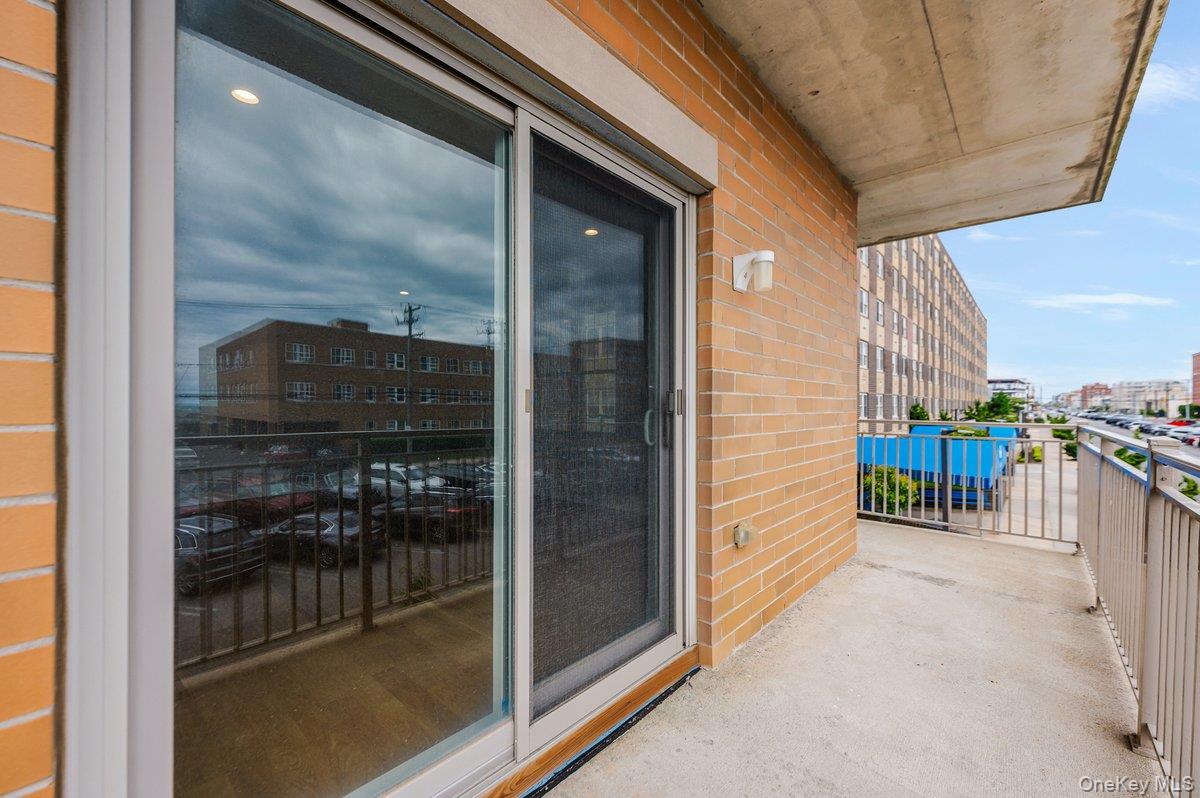 661 W Broadway # 302, Long Beach, NY 11561