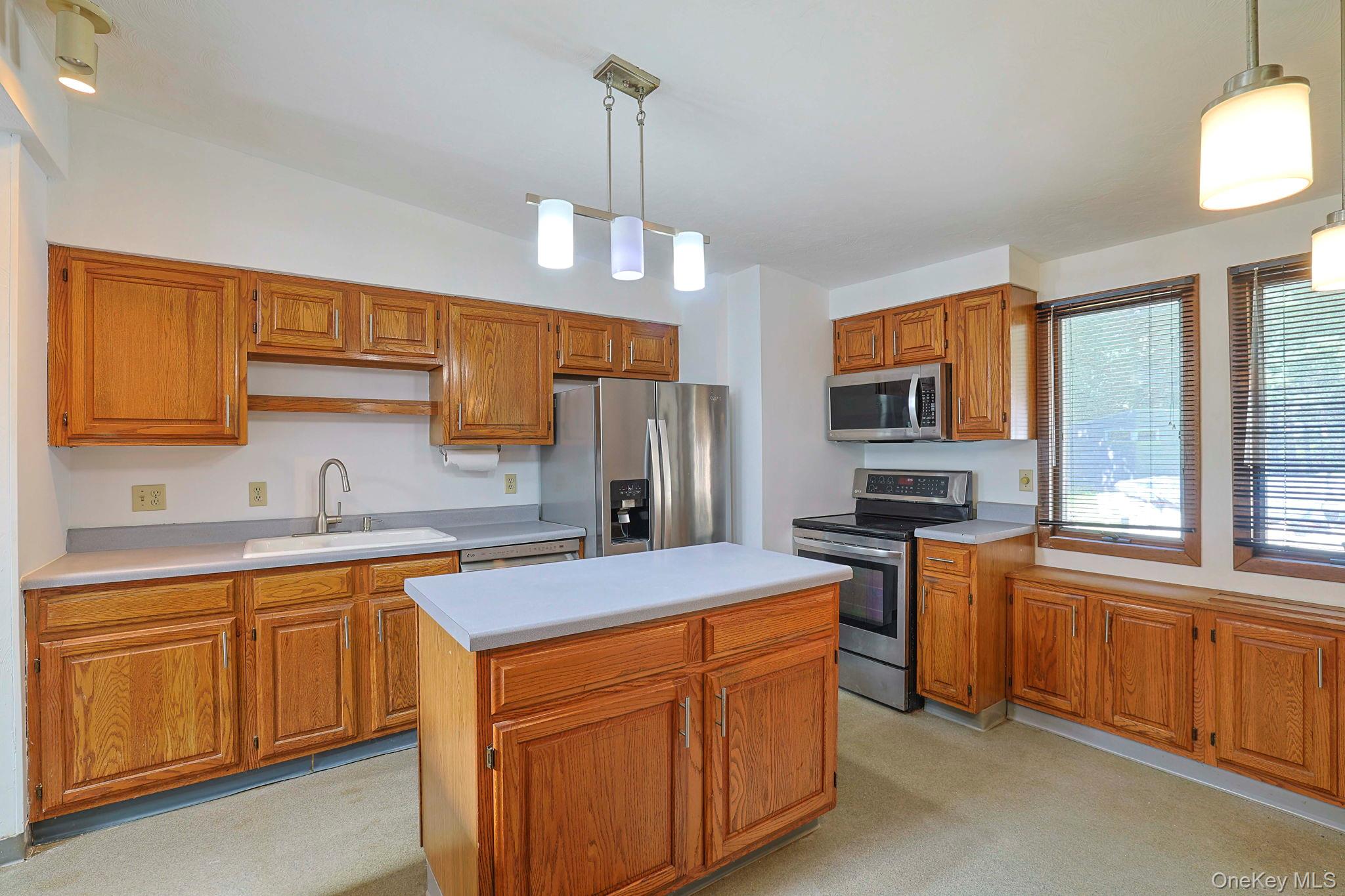 55 Putnam Road, Cortlandt Manor, NY 10567