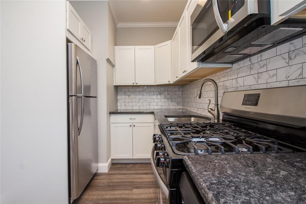 240 Deer Park Avenue, Babylon, NY 11702