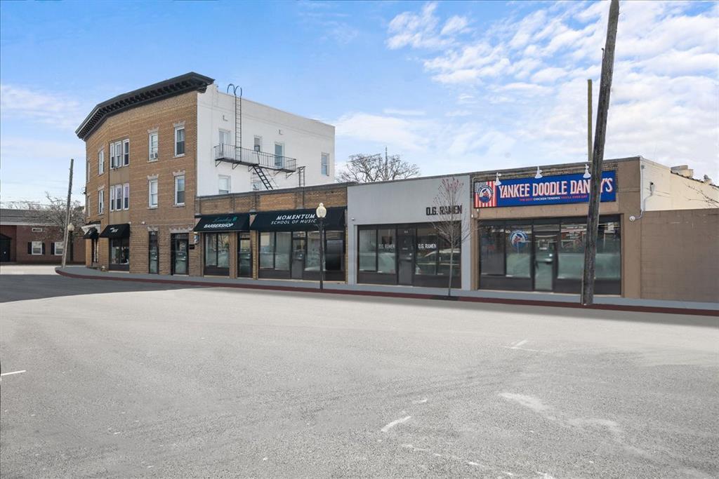 240 Deer Park Avenue, Babylon, NY 11702