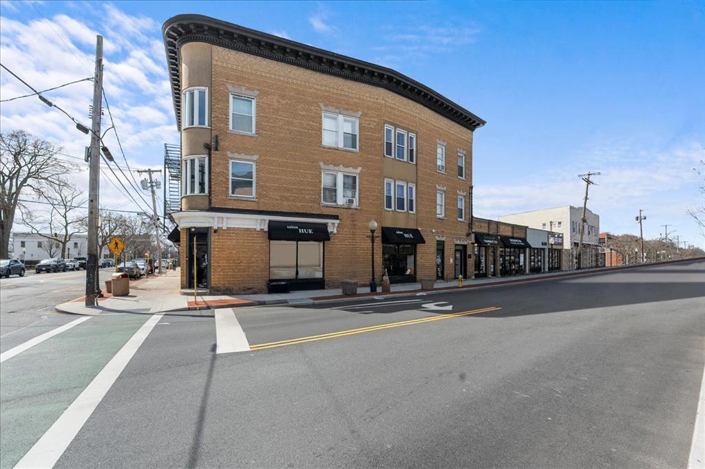 240 Deer Park Avenue, Babylon, NY 11702