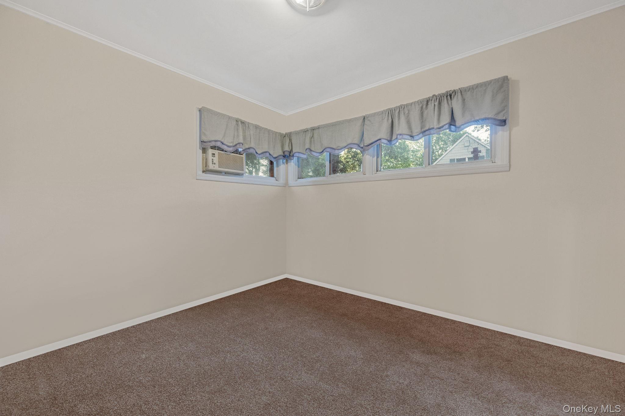 322 N Dunton Avenue, East Patchogue, NY 11772