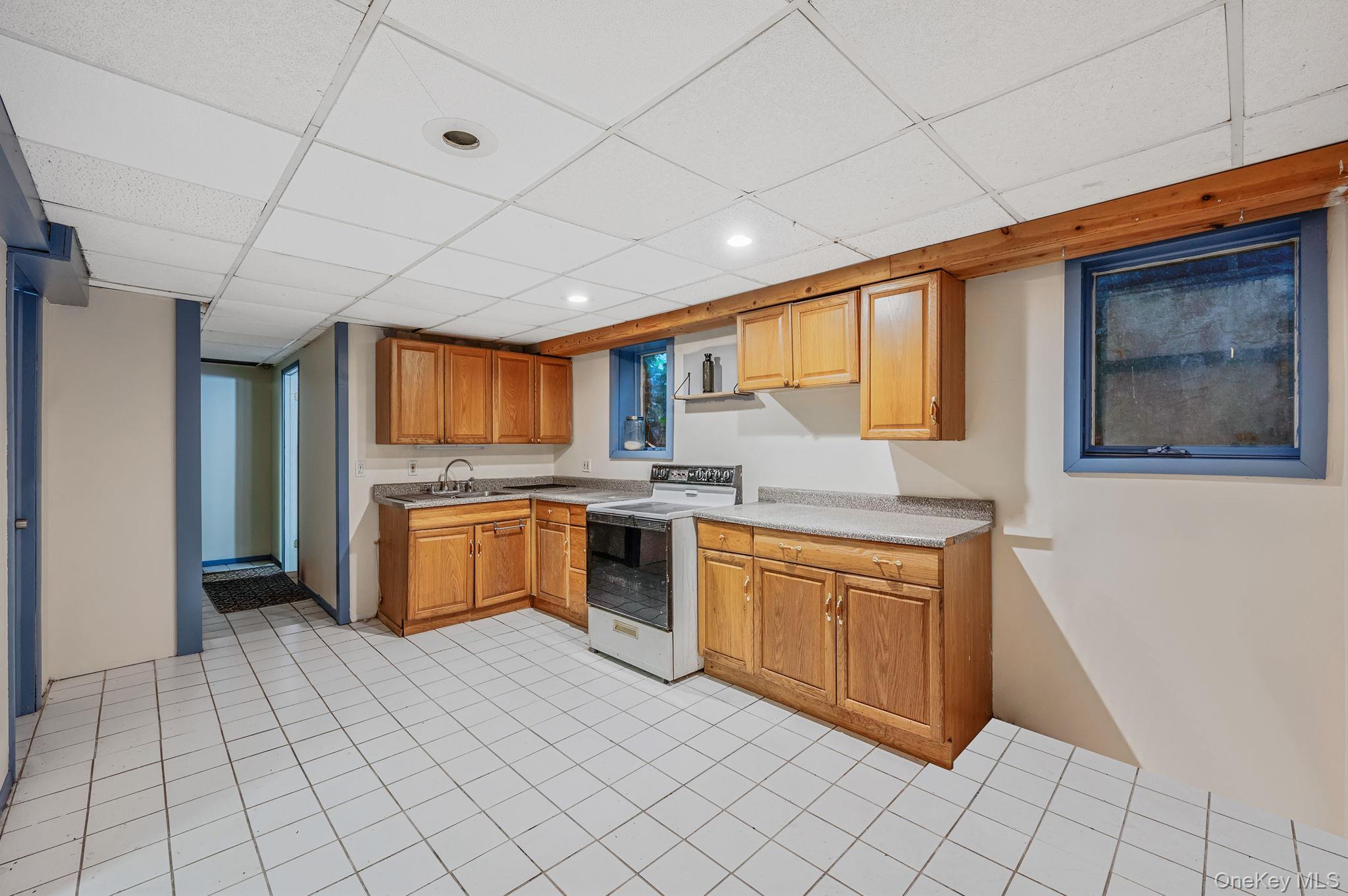 322 N Dunton Avenue, East Patchogue, NY 11772