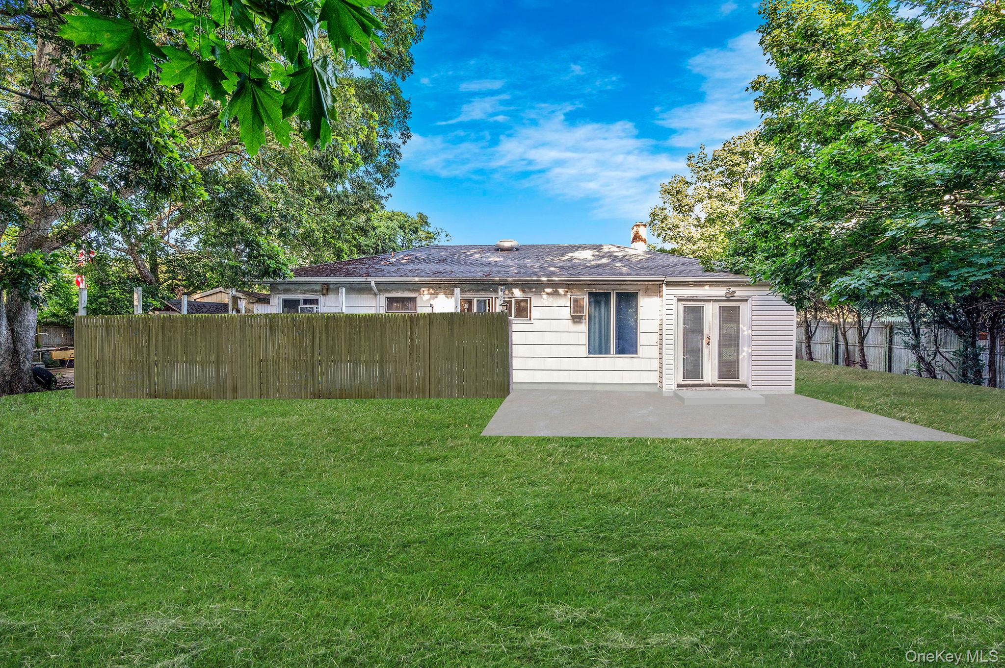 322 N Dunton Avenue, East Patchogue, NY 11772