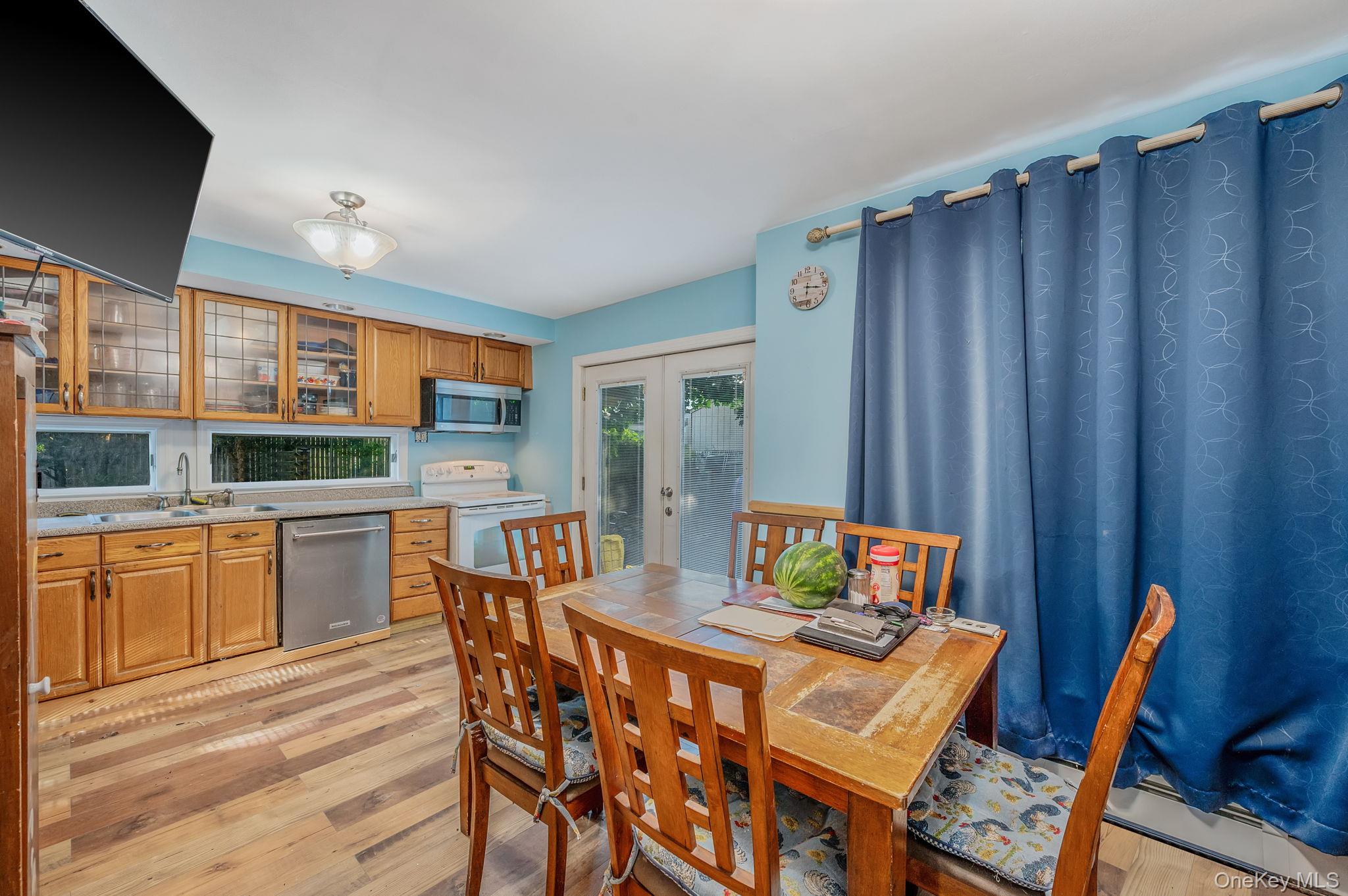 322 N Dunton Avenue, East Patchogue, NY 11772