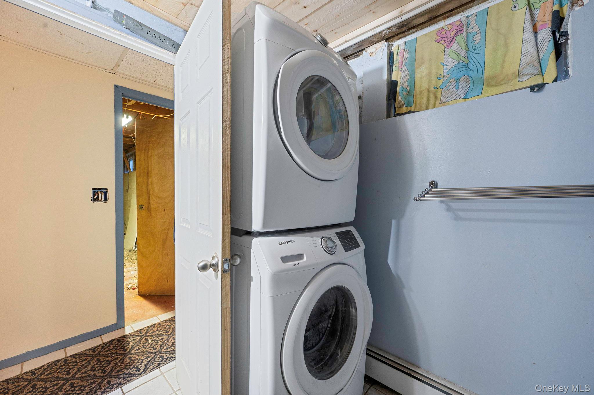 322 N Dunton Avenue, East Patchogue, NY 11772