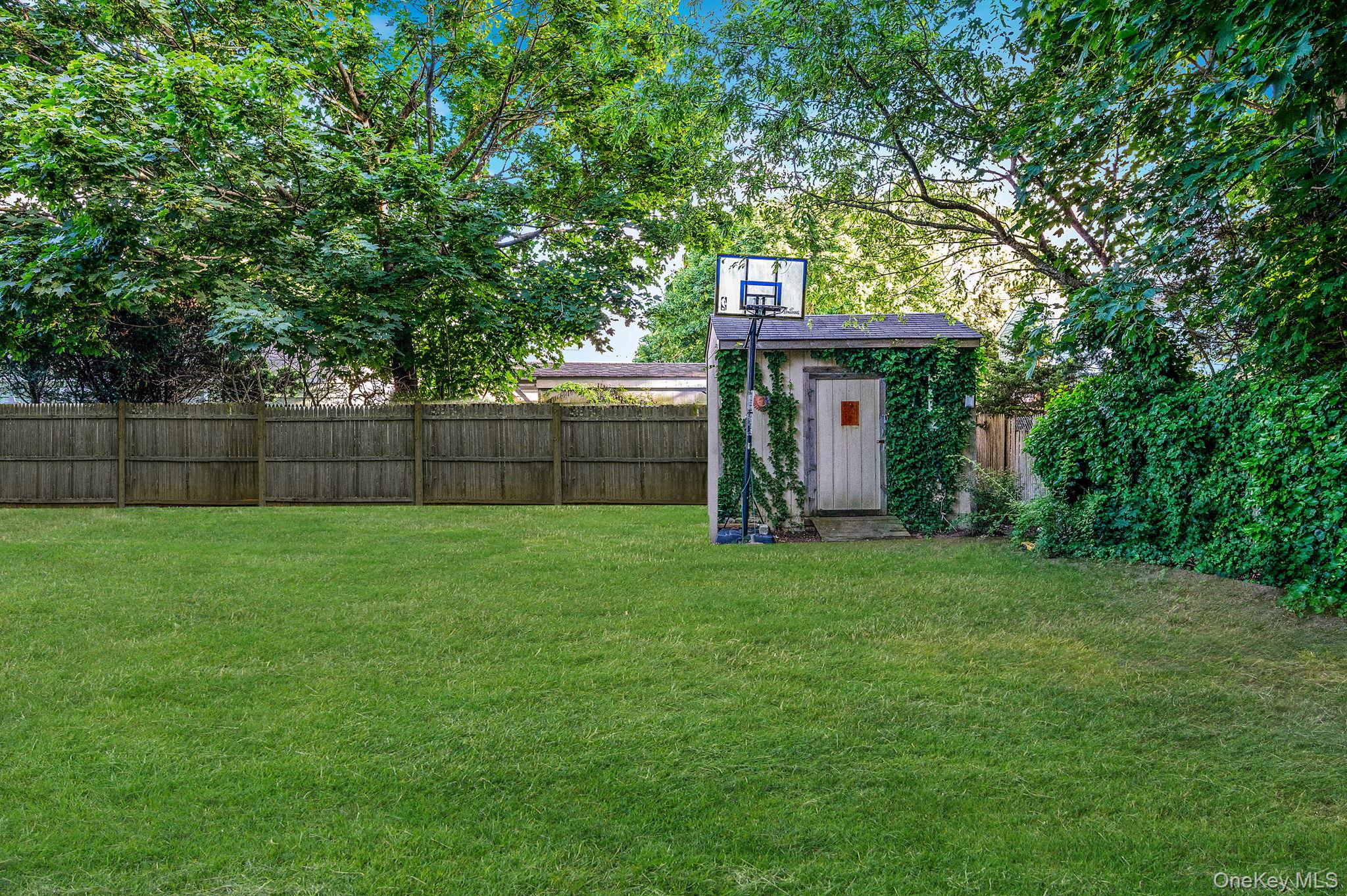 322 N Dunton Avenue, East Patchogue, NY 11772