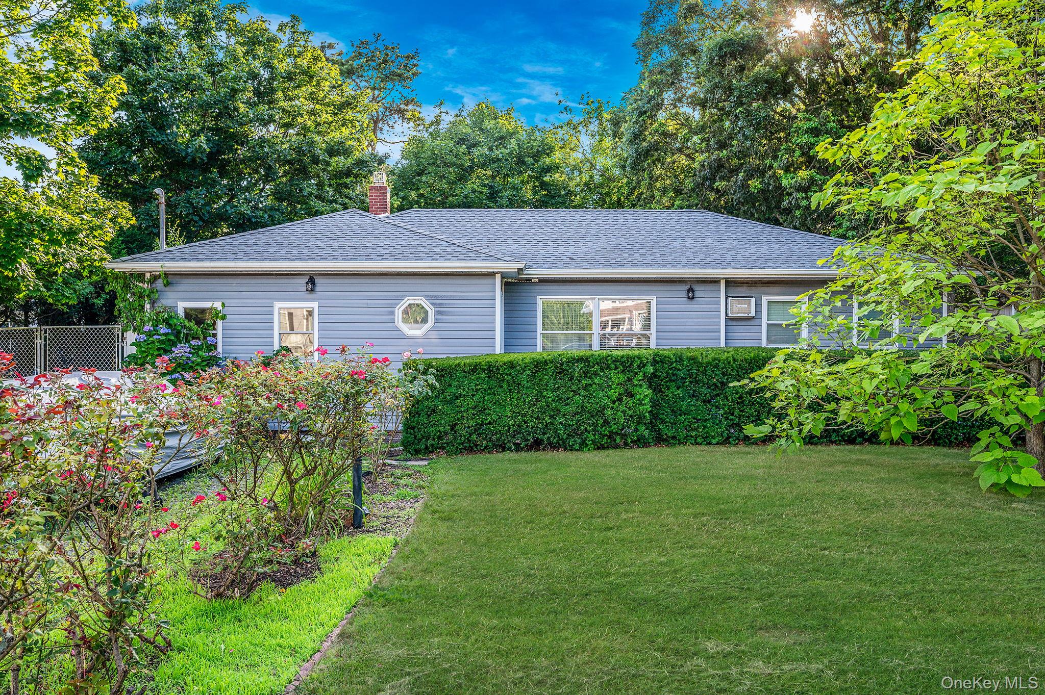 322 N Dunton Avenue, East Patchogue, NY 11772