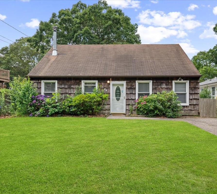 89 Oak Avenue, Shirley, NY 11967