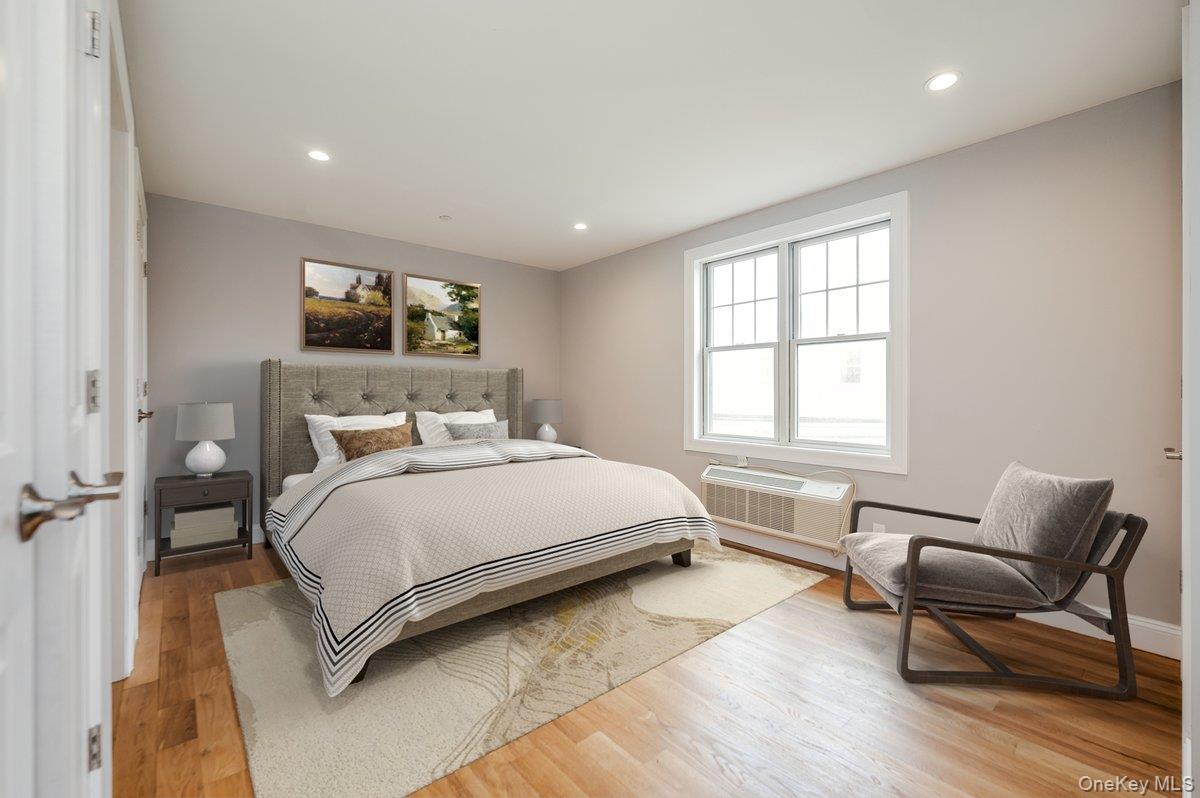 661 W Broadway # 304, Long Beach, NY 11561