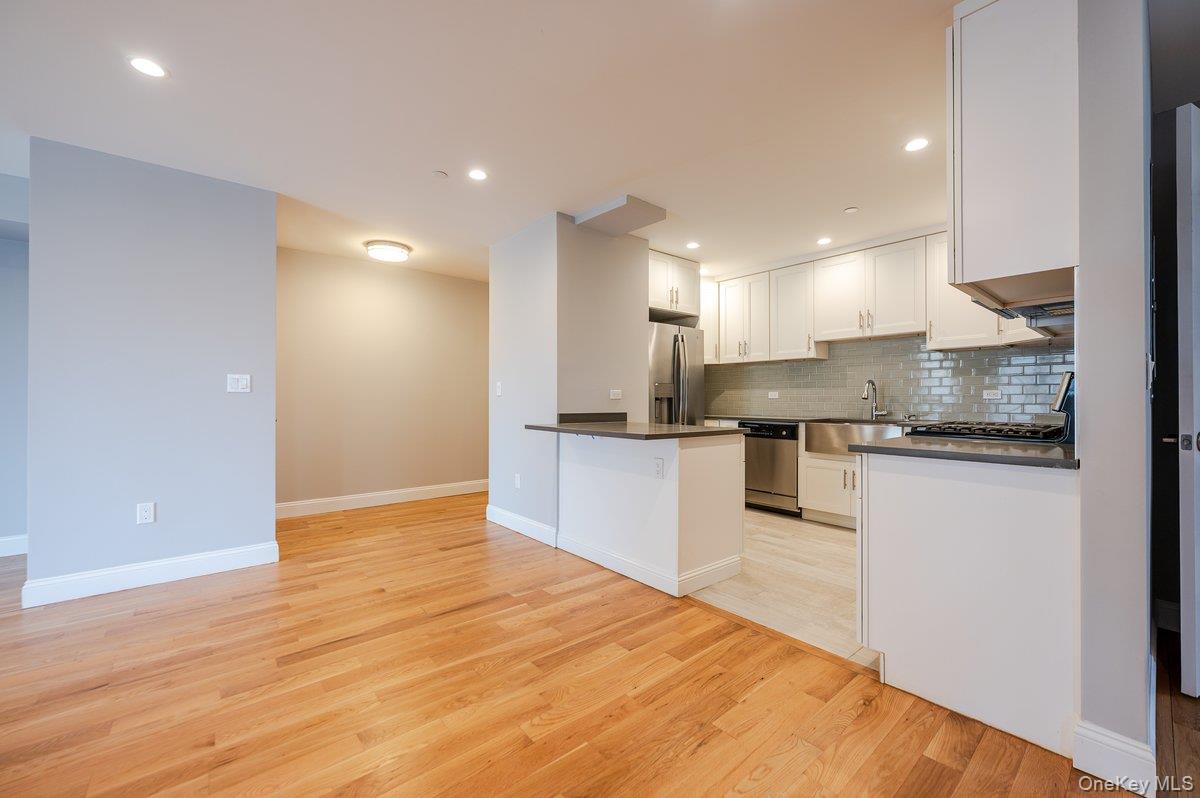 661 W Broadway # 304, Long Beach, NY 11561