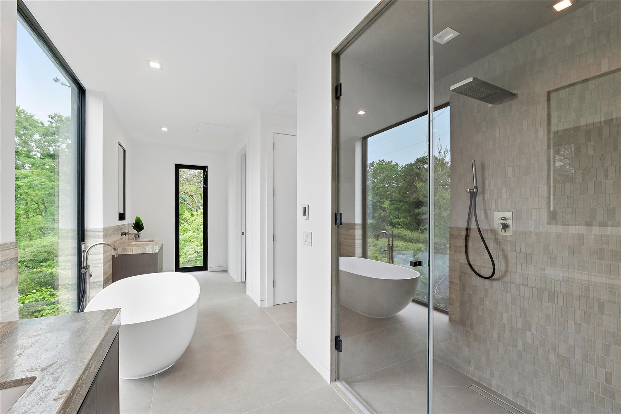 9 Blue Jay Way, East Hampton, NY 11937