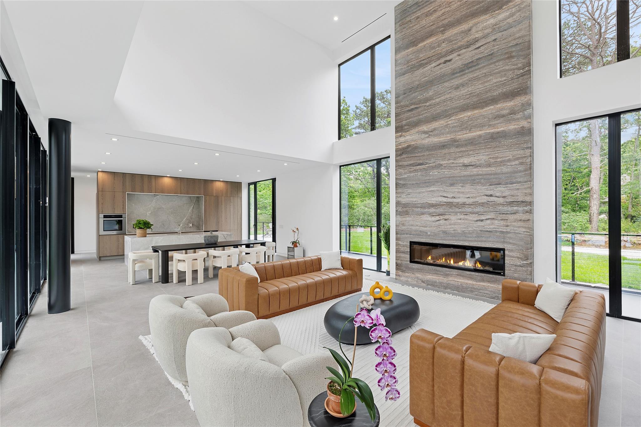 9 Blue Jay Way, East Hampton, NY 11937
