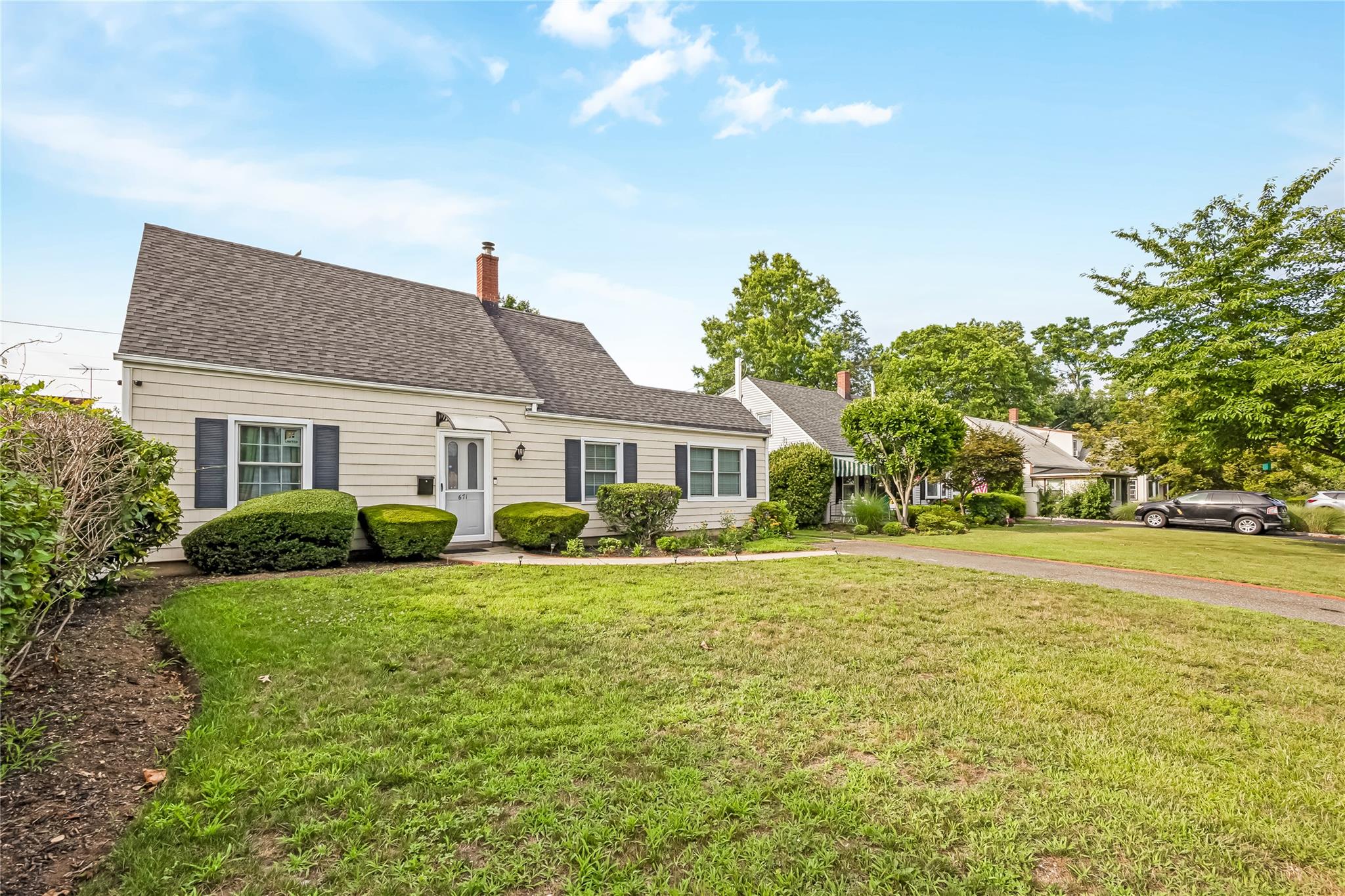 671 Whittier Street, Westbury, NY 11590