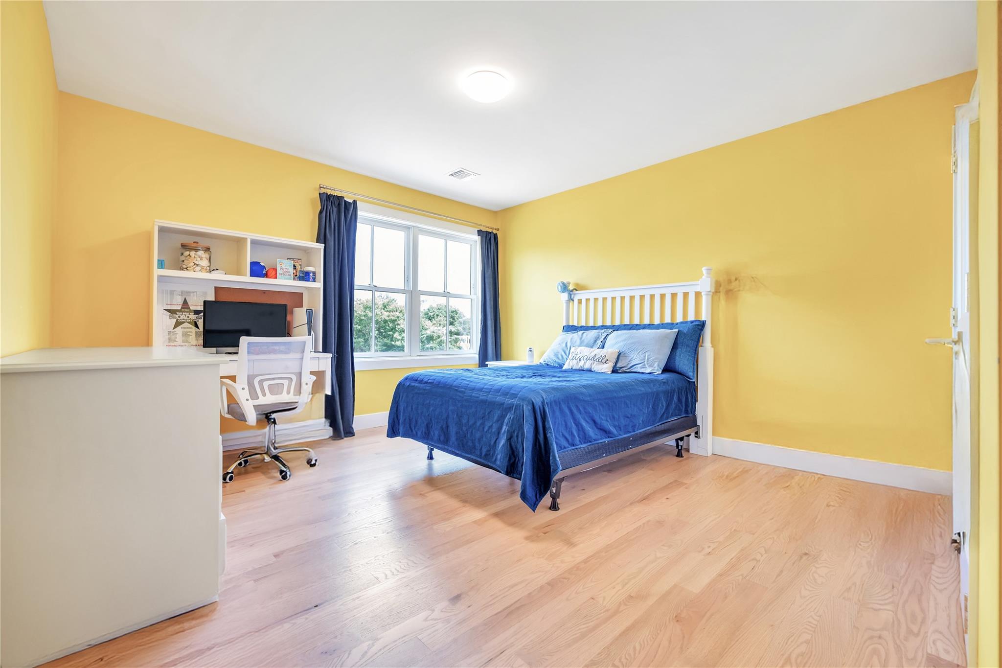 9 Tuthill Point Farm Road, East Moriches, NY 11940