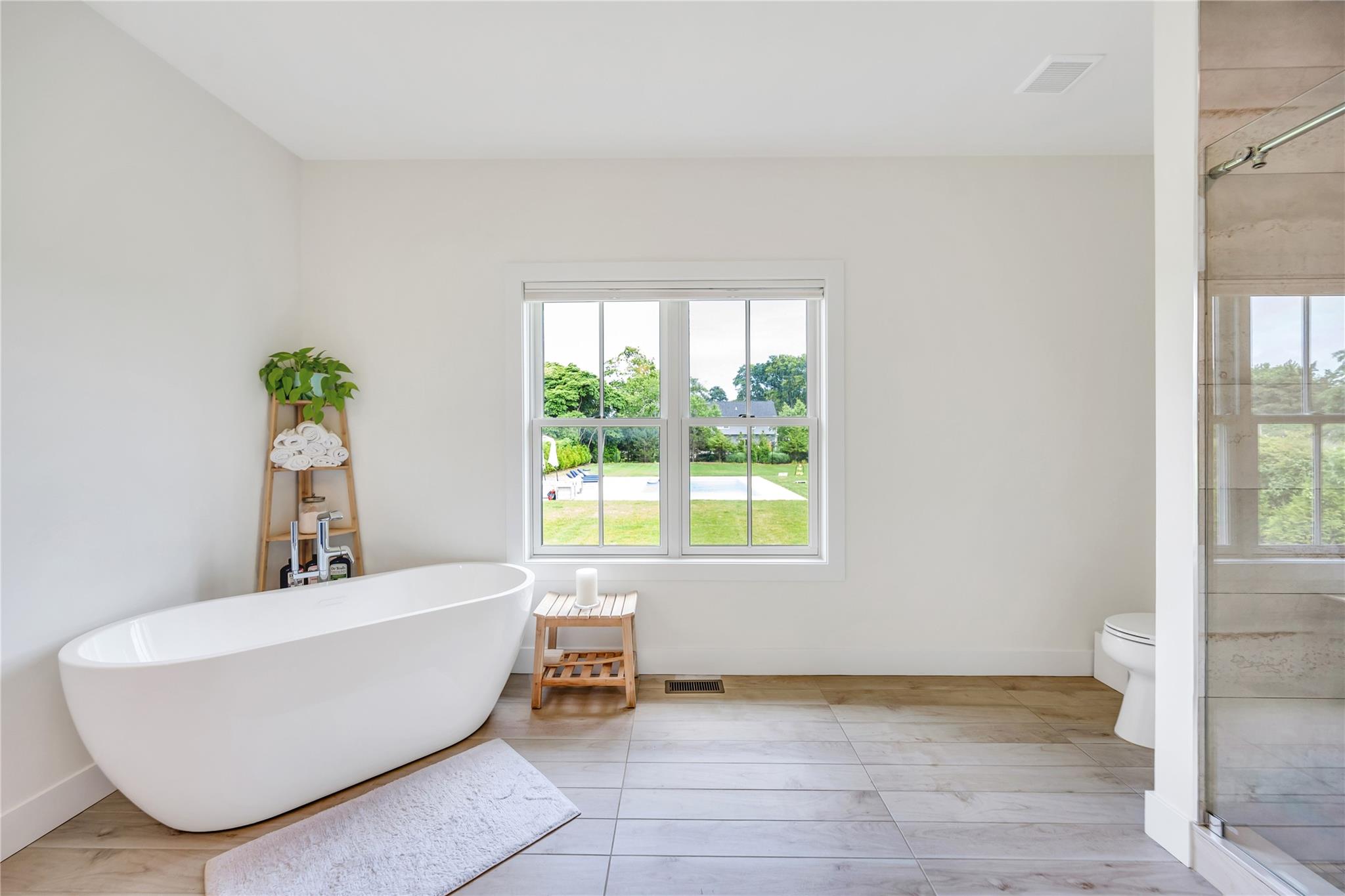 9 Tuthill Point Farm Road, East Moriches, NY 11940