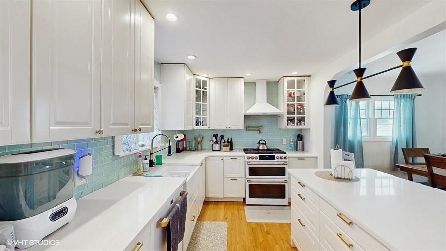 525 Miller Avenue, Freeport, NY 11520