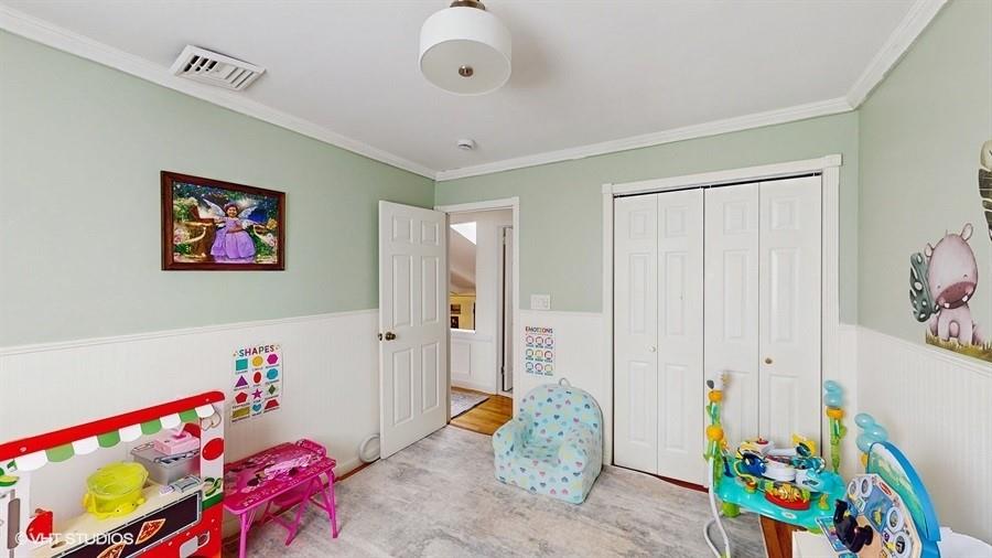 525 Miller Avenue, Freeport, NY 11520