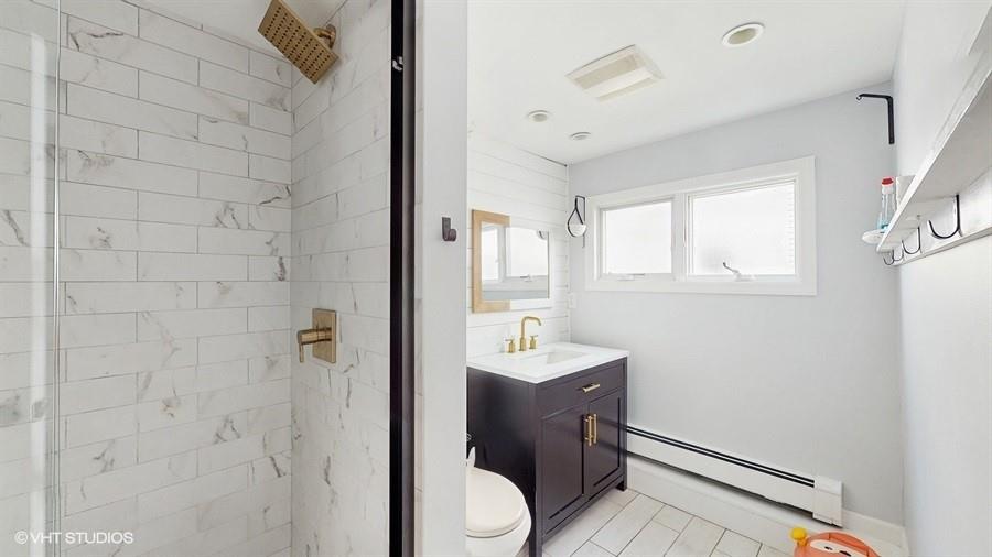 525 Miller Avenue, Freeport, NY 11520