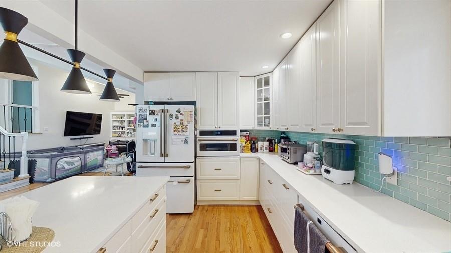 525 Miller Avenue, Freeport, NY 11520