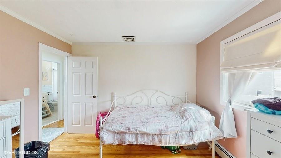 525 Miller Avenue, Freeport, NY 11520