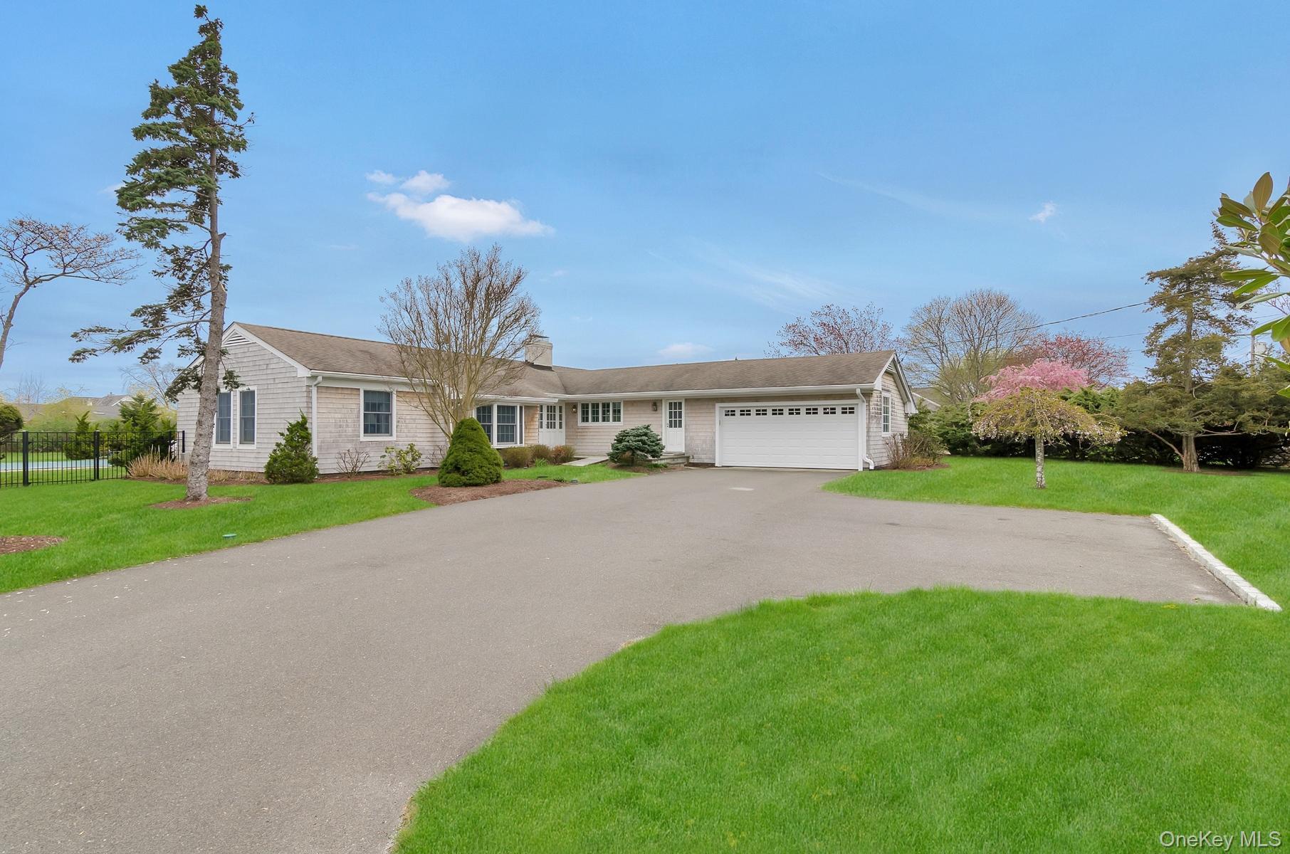 62 Bayfield Lane, Westhampton Beach, NY 11978