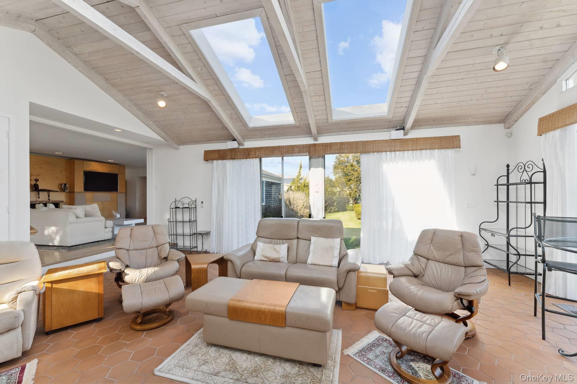 62 Bayfield Lane, Westhampton Beach, NY 11978