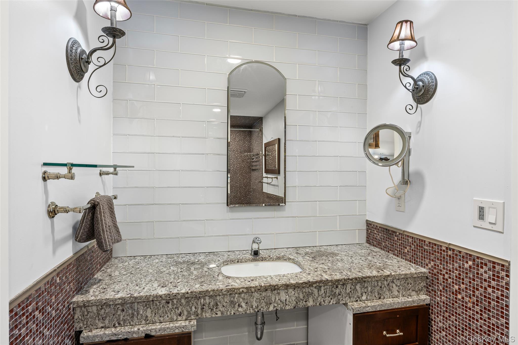 1484 Motor Parkway, Hauppauge, NY 11749