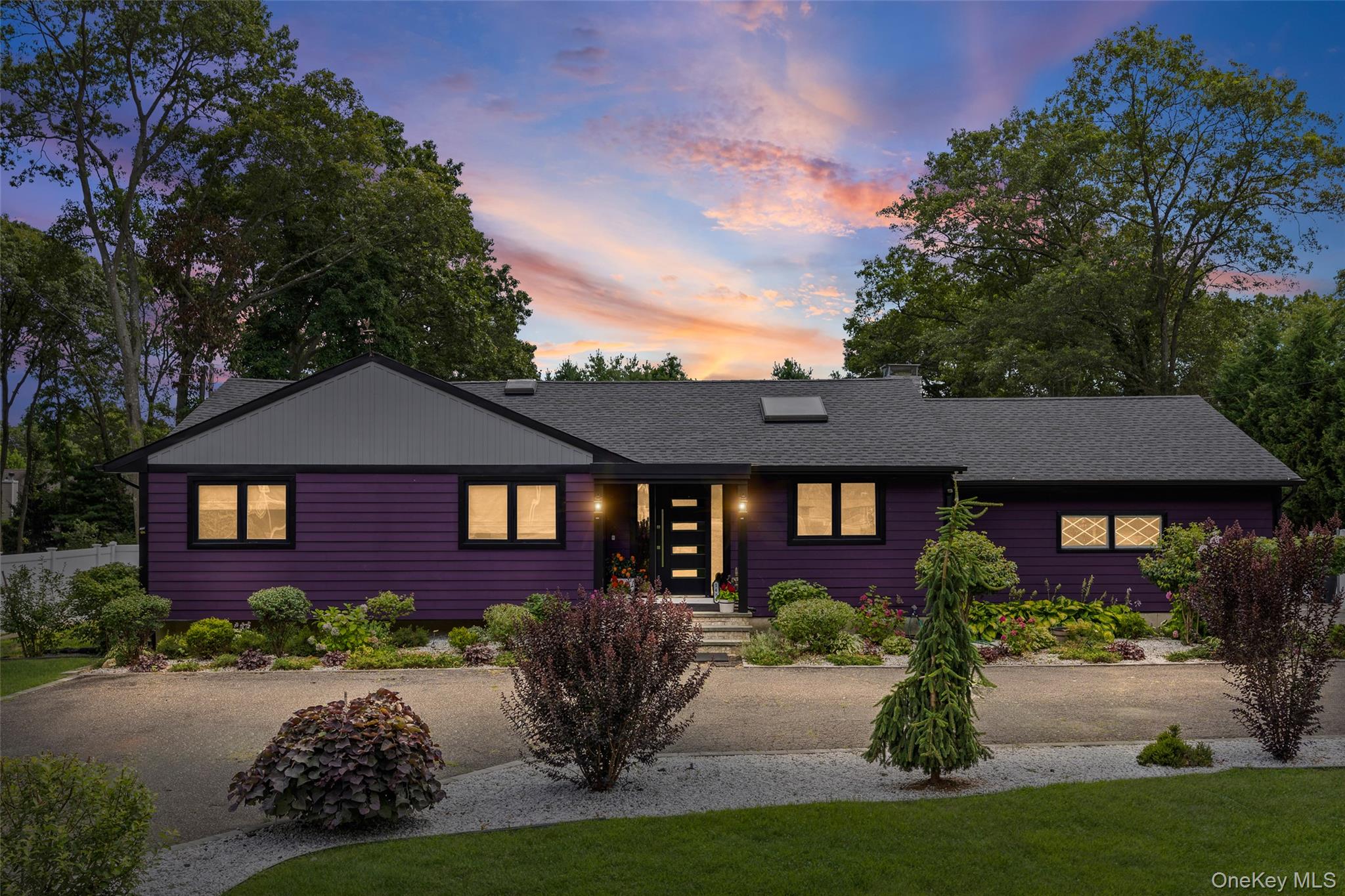 1484 Motor Parkway, Hauppauge, NY 11749