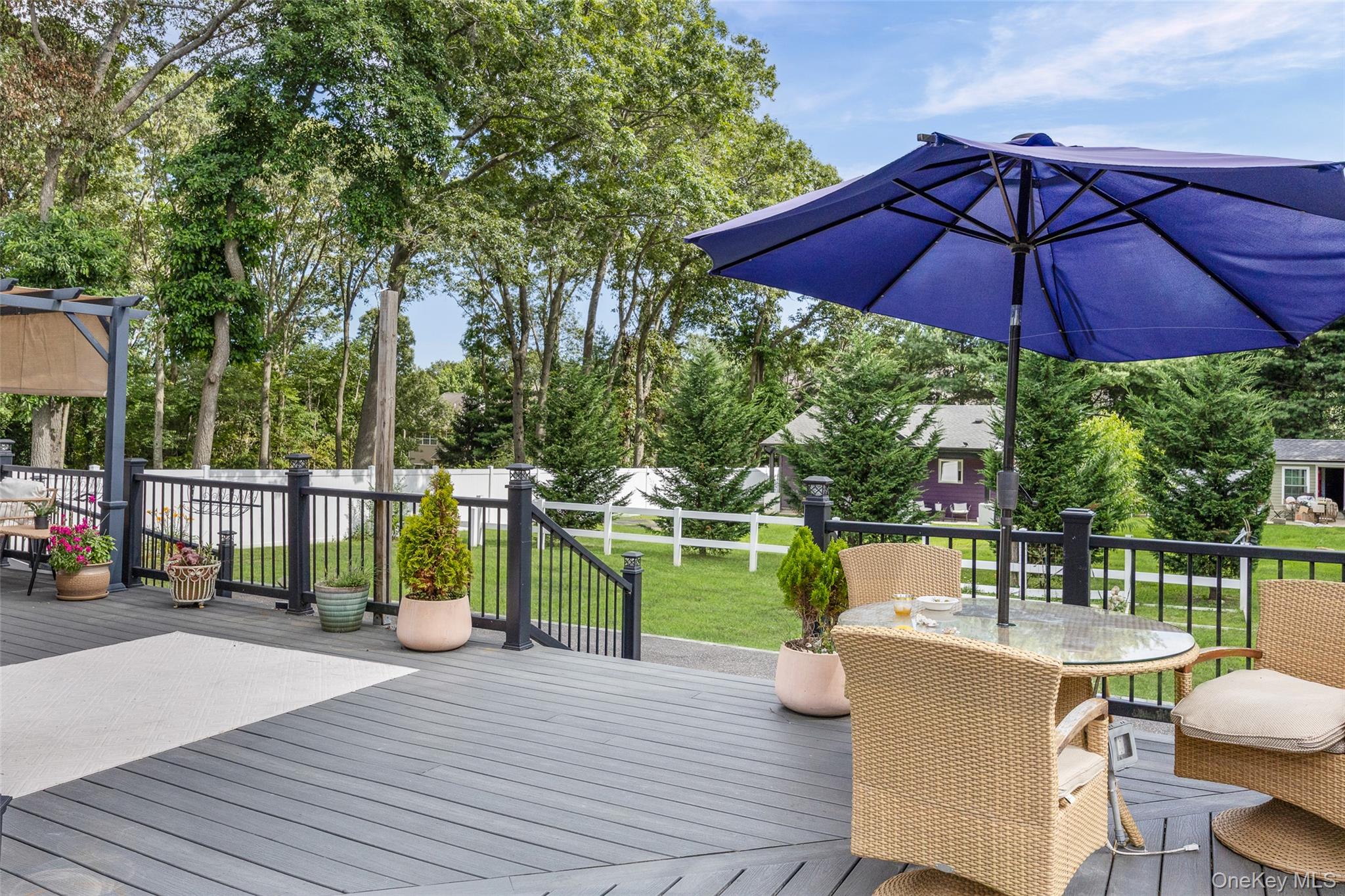 1484 Motor Parkway, Hauppauge, NY 11749