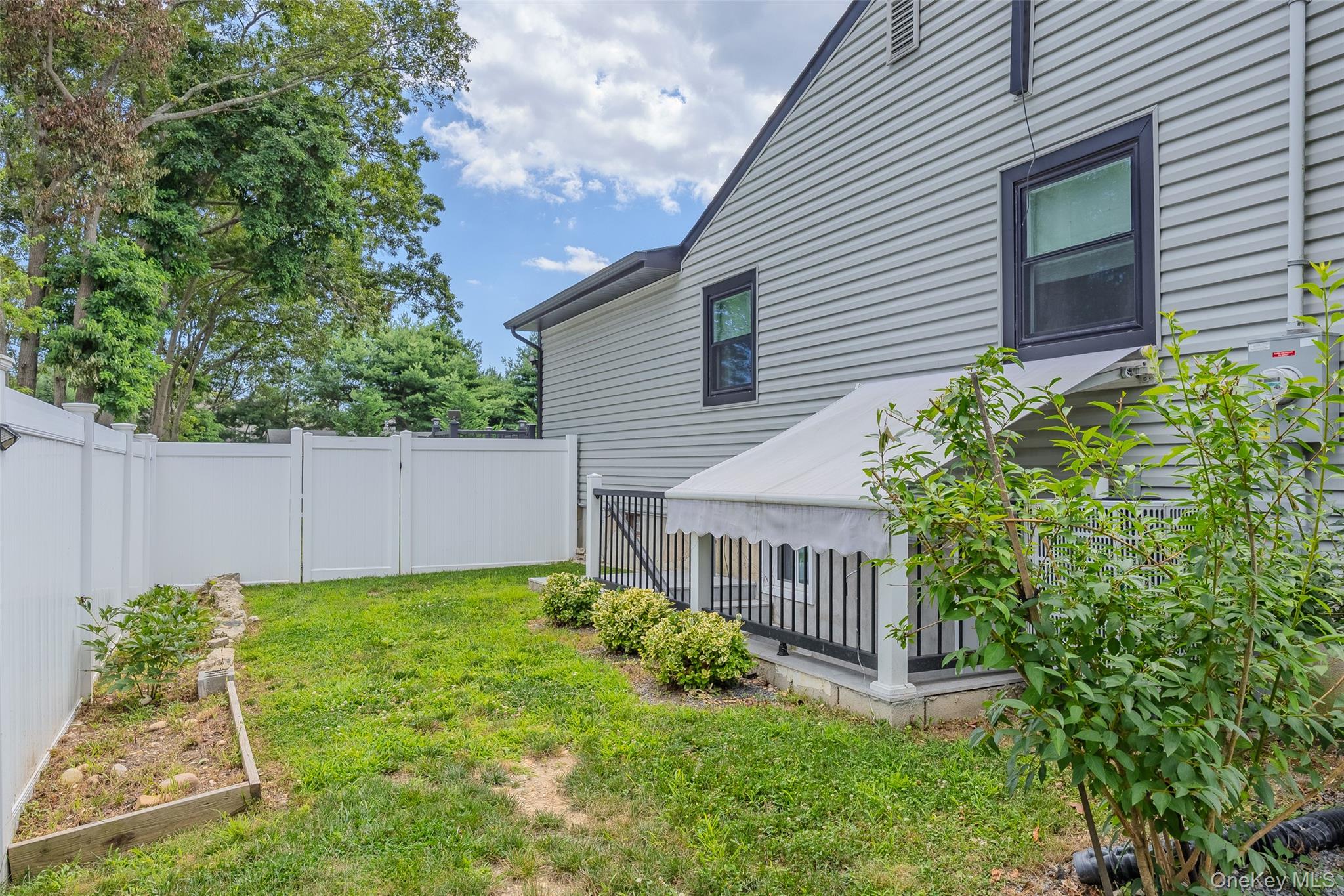 1484 Motor Parkway, Hauppauge, NY 11749