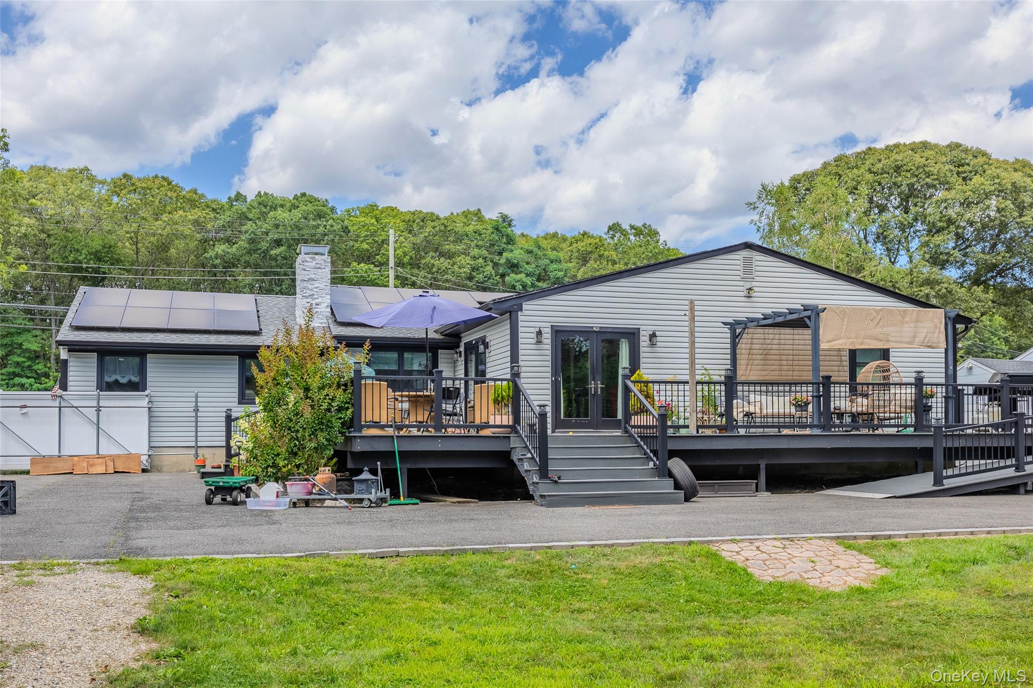 1484 Motor Parkway, Hauppauge, NY 11749