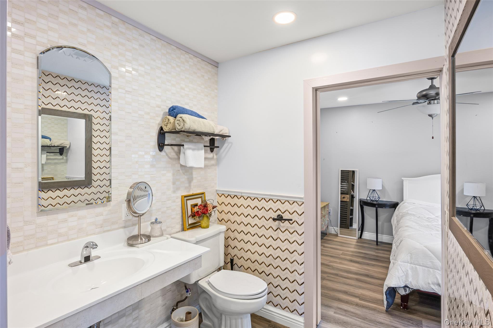 1484 Motor Parkway, Hauppauge, NY 11749